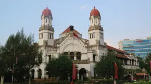 Lawang Sewu: Ikon Bersejarah yang Menyimpan Pesona dan Misteri di Kota Lama