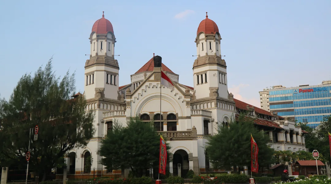 Lawang Sewu: Ikon Bersejarah yang Menyimpan Pesona dan Misteri di Kota Lama